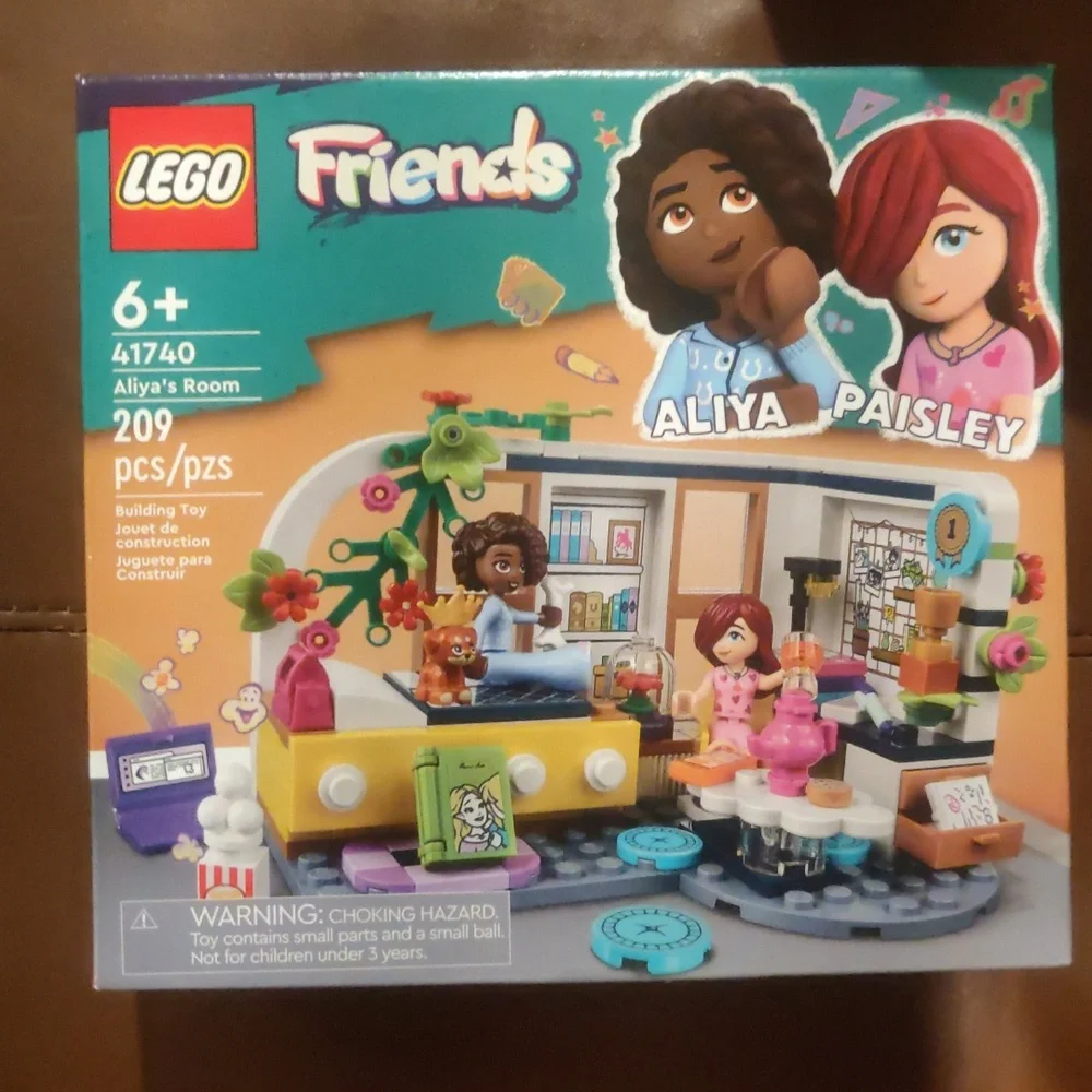 New!LEGO Friends Aliya & Paisley Building Set Y2K Girlhoodcore Fine Motor Develo